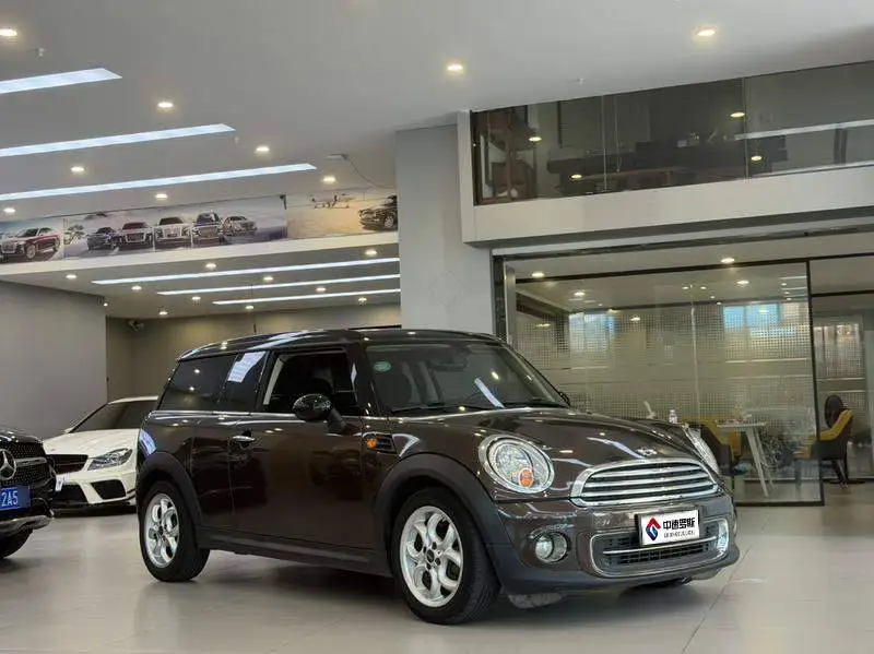 MINI CLUBMAN 2011 1.6L COOPER Hampton — 2