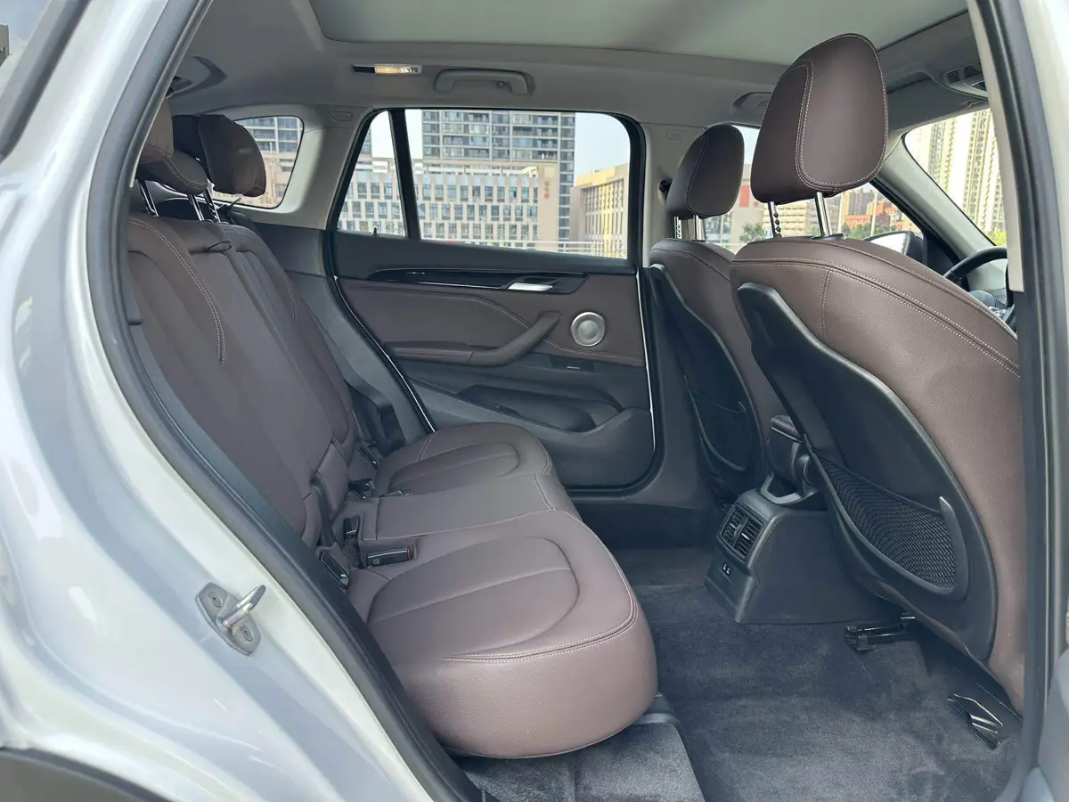 BMW X1 2022 sDrive20Li Premium Edition — 16