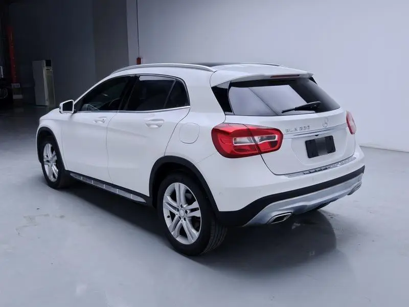 Mercedes-Benz GLA 2016 GLA 200 Dynamic — 4