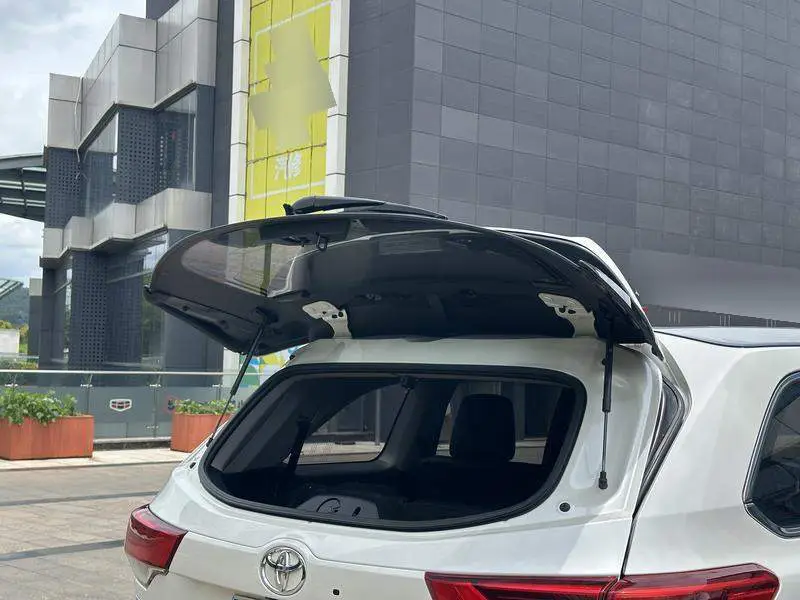 Highlander 2018 2.0T 4WD Premium Edition 7 Seater National V — 8