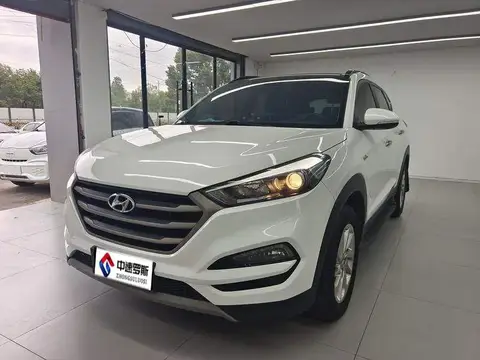 Tucson 2015 1.6T dual-clutch two-wheel drive intelligent model