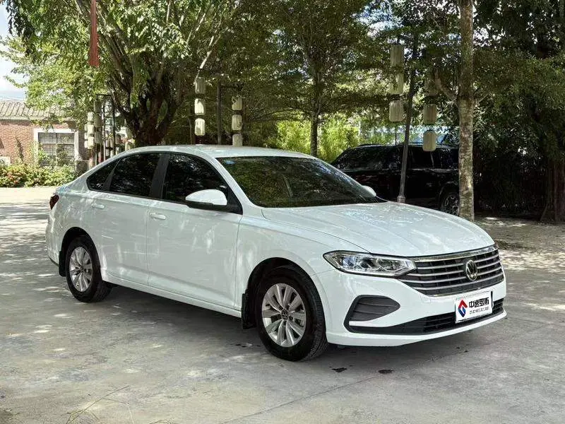 Lavida 2023 facelift 1.5L automatic Deyi version — 3