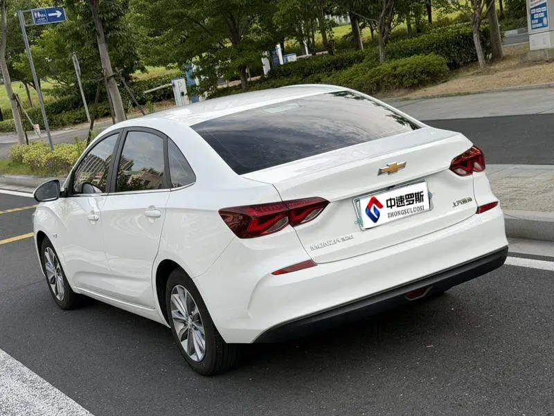 Cruze 2021 320 Automatic Enjoy Sunroof Edition — 4
