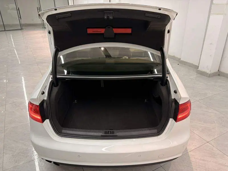 Audi A4L 2013 35 TFSI Automatic Standard Model — 18