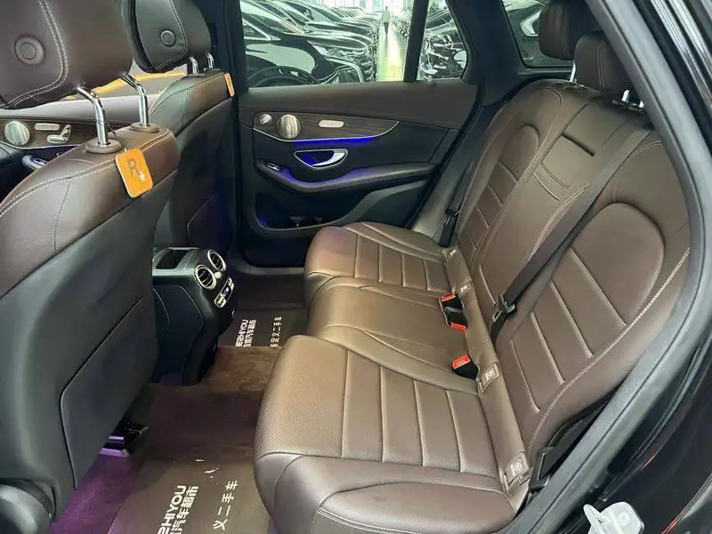 Mercedes-Benz GLC 2022 GLC 300 L 4MATIC Dynamic — 18