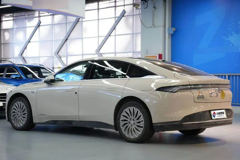 Buick L7 2025 Avenir — 4