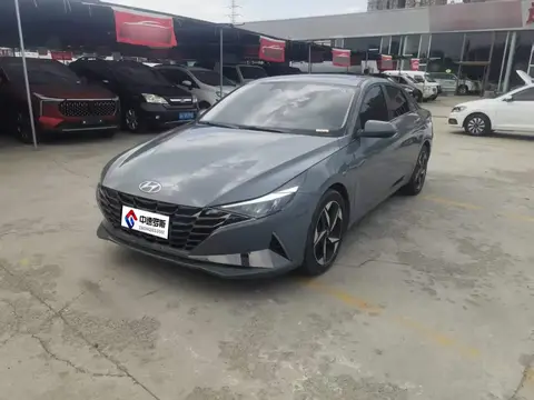 Elantra 2022 1.5L CVT LUX Premium Edition