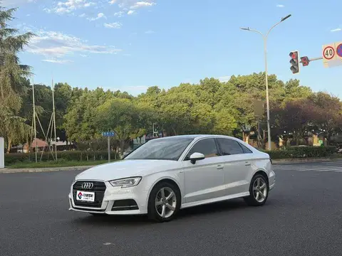 Audi A3 2018 30th Anniversary Limousine 35 TFSI Fashion Edition