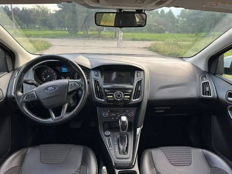 Fox 2017 Sedan 1.6L Automatic Fashion Smart Edition — 10