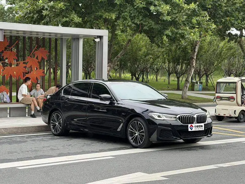 BMW 5 Series 2023 530Li Leading M Sport Package — 3