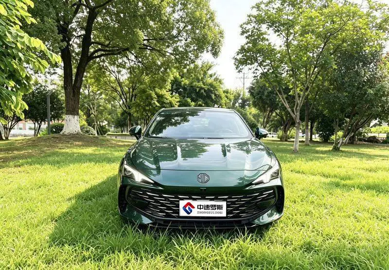 MG7 2023 2.0T Automatic Beauty Hunter Premium Edition — 2