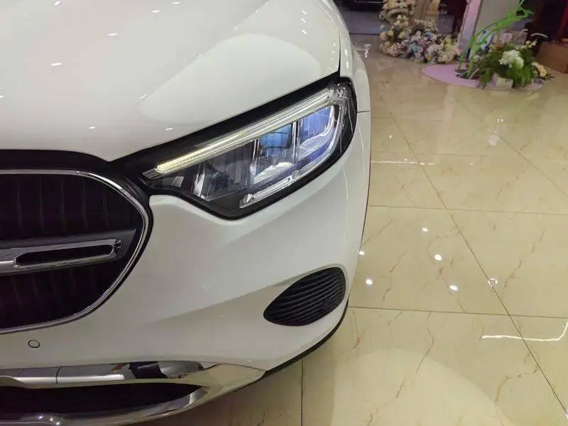 Mercedes-Benz GLC 2023 GLC 260 L 4MATIC Dynamic 7-seater — 9