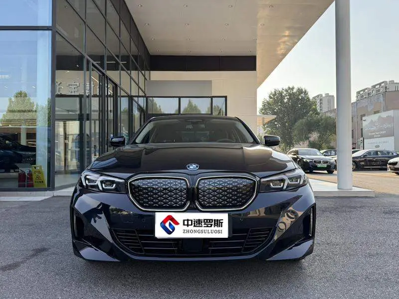 BMW i3 2026 eDrive 40 L Shadow Edition — 2
