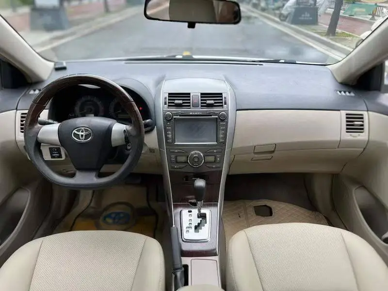 Corolla 2011 1.8L CVT GL-i — 7
