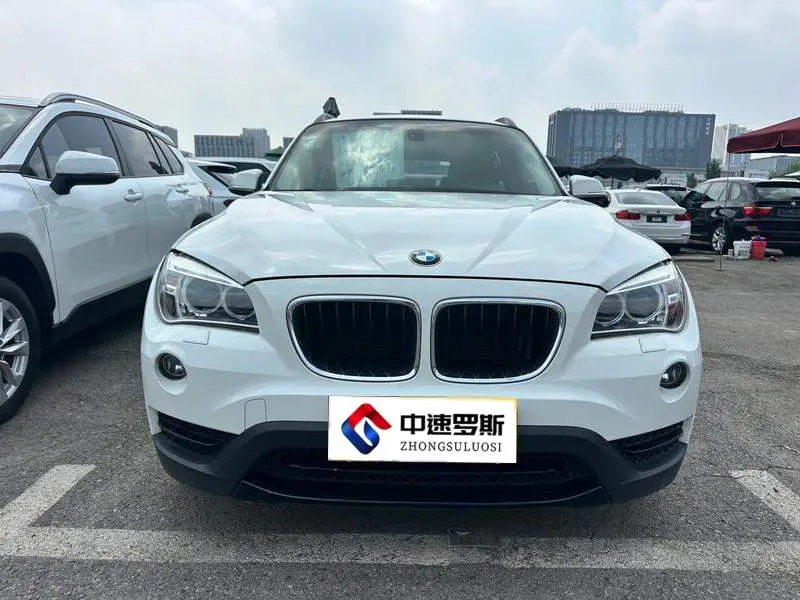 BMW X1 2013 sDrive20i Sports Design Package — 2
