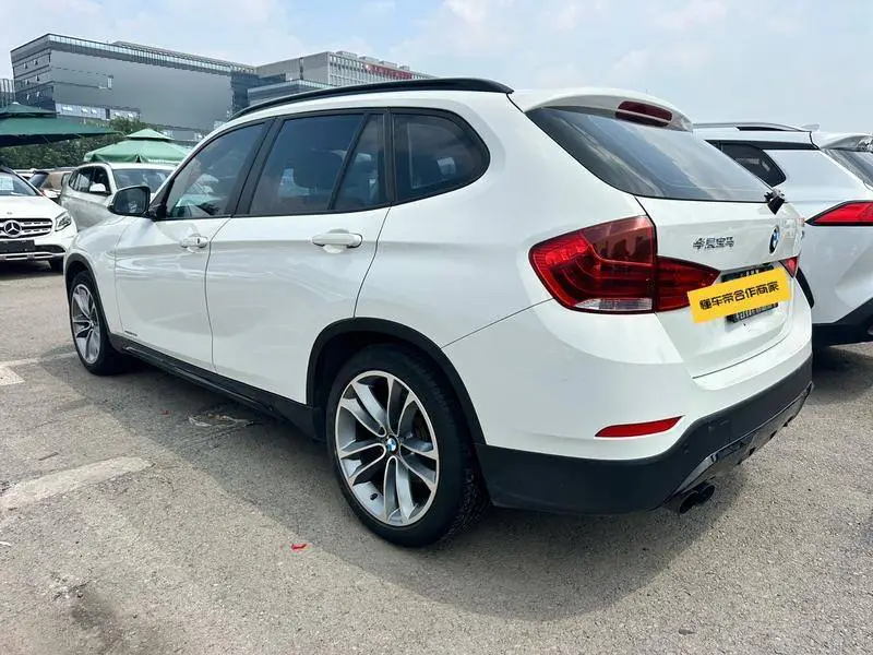 BMW X1 2013 sDrive20i Sports Design Package — 4