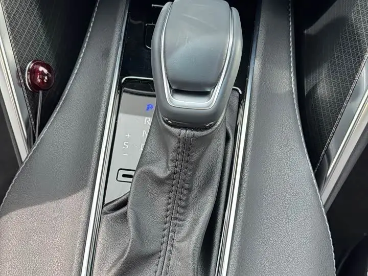 Venza 2022 Hybrid 2.5L CVT 4WD Ultimate Edition — 12