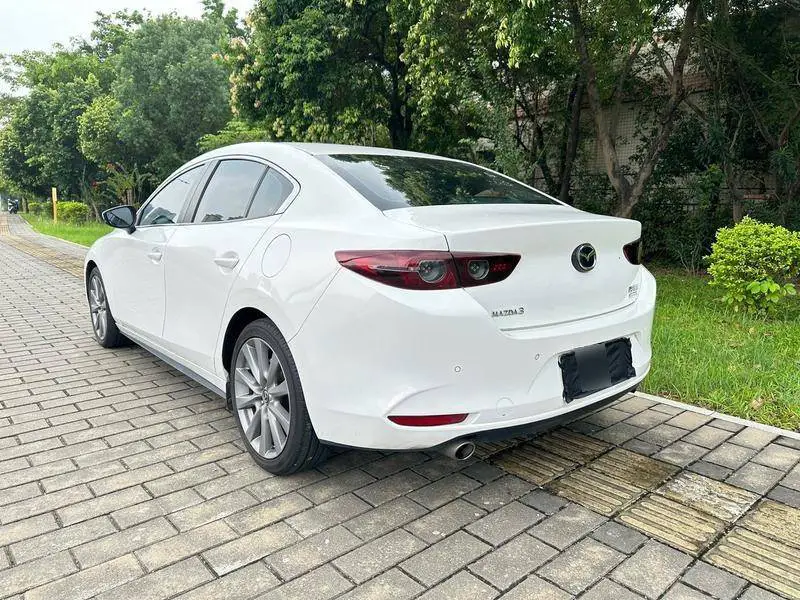 Mazda 3 Angkesaila 2022 2.0L Automatic Elegant Edition — 4
