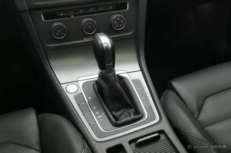 Golf 2016 230TSI Automatic Luxury — 15