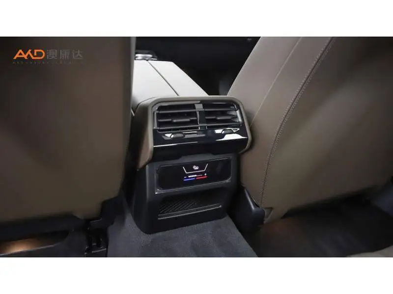 BMW 5 Series 2024 530Li Leading Luxury Package — 6