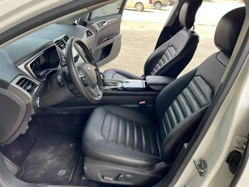Mondeo 2013 2.0L GTDi200 Luxury Model — 10