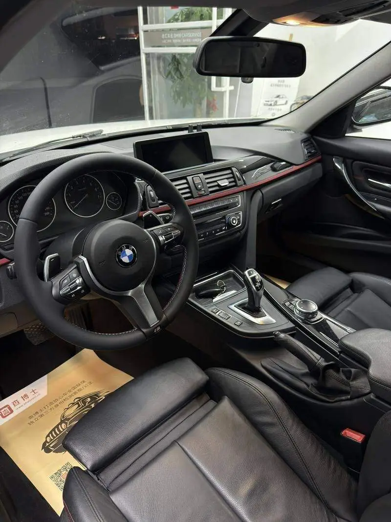 BMW 3 Series 2018 320i M Sport Night Edition — 8