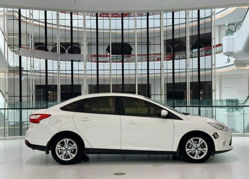 Fox 2012 Sedan 1.6L Automatic Premium — 8