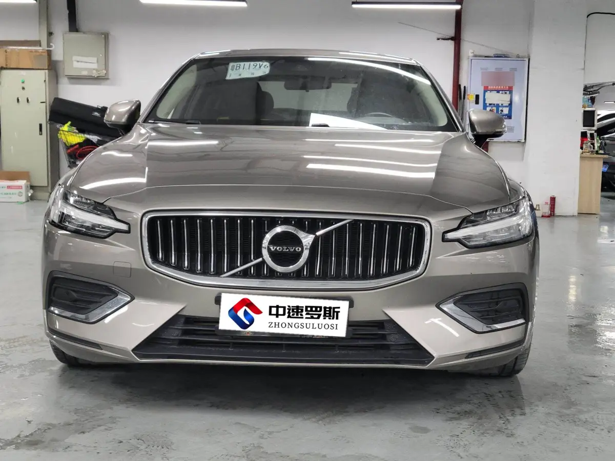 Volvo S60 2021 T4 Zhiyi Luxury Edition — 2