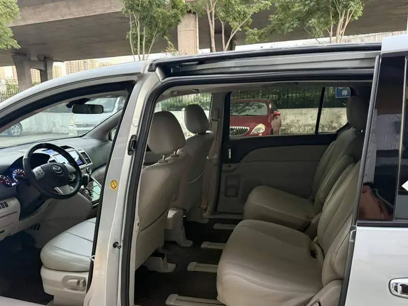 Mazda 8 2011 2.3L Supreme Edition — 8