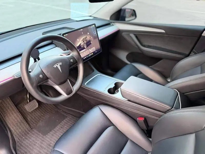 Model Y 2024 rear-wheel drive version — 9