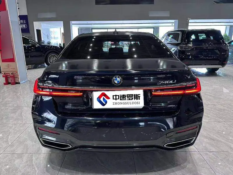 BMW 7 Series 2021 740Li Leading M Sport Package — 5