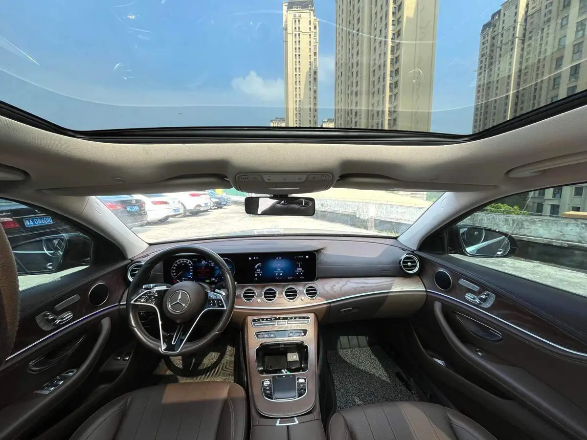 Mercedes-Benz E-Class New Energy 2023 E 350 e L plug-in hybrid sedan — 8