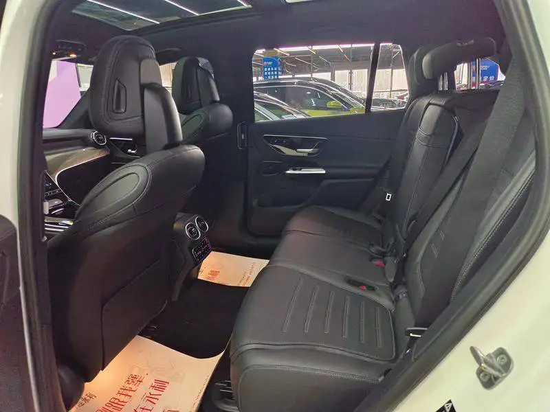 Mercedes-Benz GLC 2023 GLC 260 L 4MATIC Dynamic 7-seater — 18