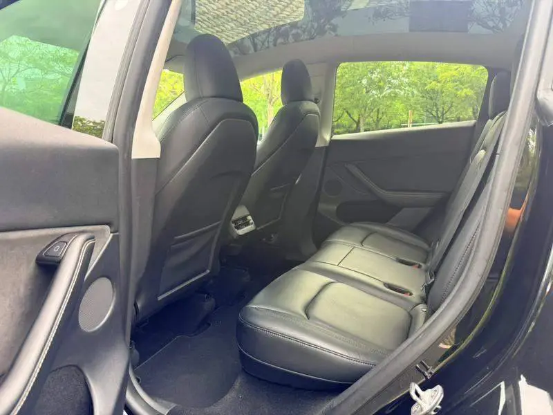 Model Y 2024 rear-wheel drive version — 9