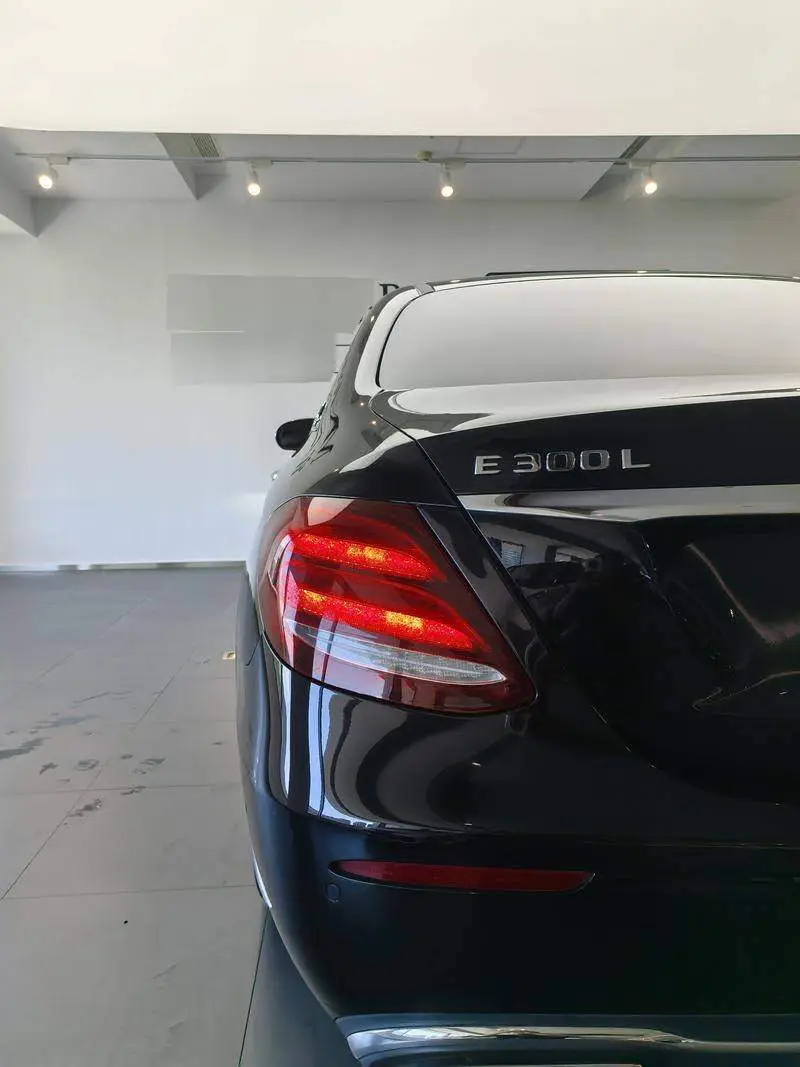 Mercedes-Benz E-Class 2018 E 300 L Fashion Edition — 6