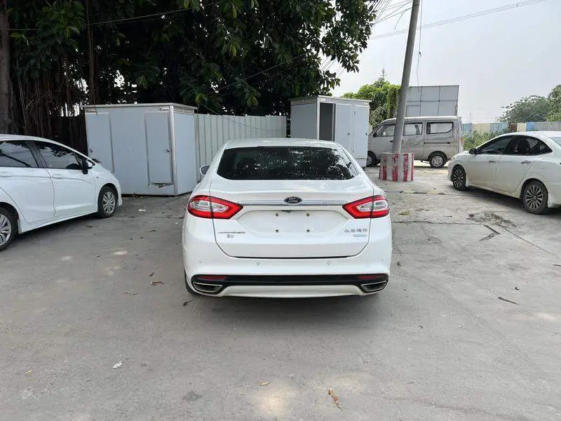 Mondeo 2013 2.0L GTDi200 Luxury Model — 5