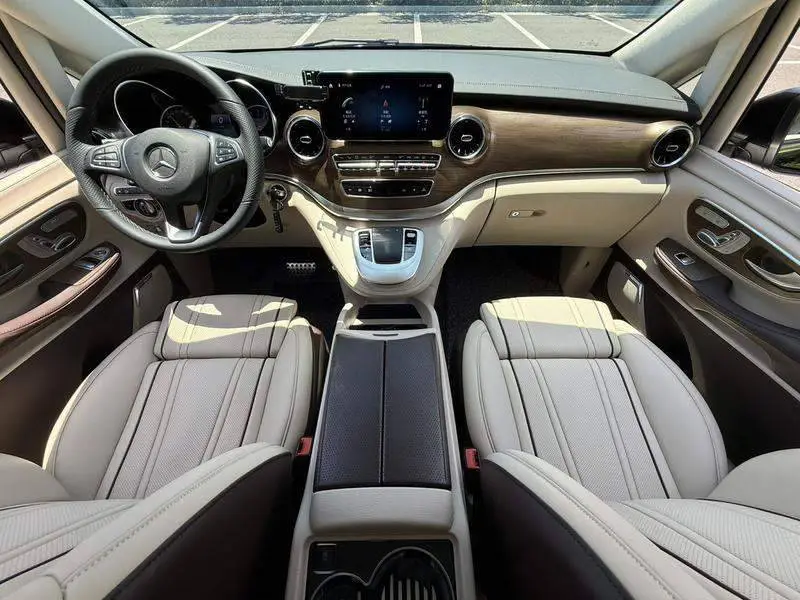 Mercedes-Benz V-Class 2022 V 260 L Long Wheelbase Luxury Edition — 7