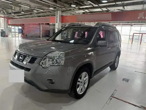 X-Trail 2012 2.5L CVT Deluxe 4WD
