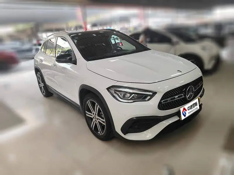 Mercedes-Benz GLA 2020 GLA 200 4MATIC — 2