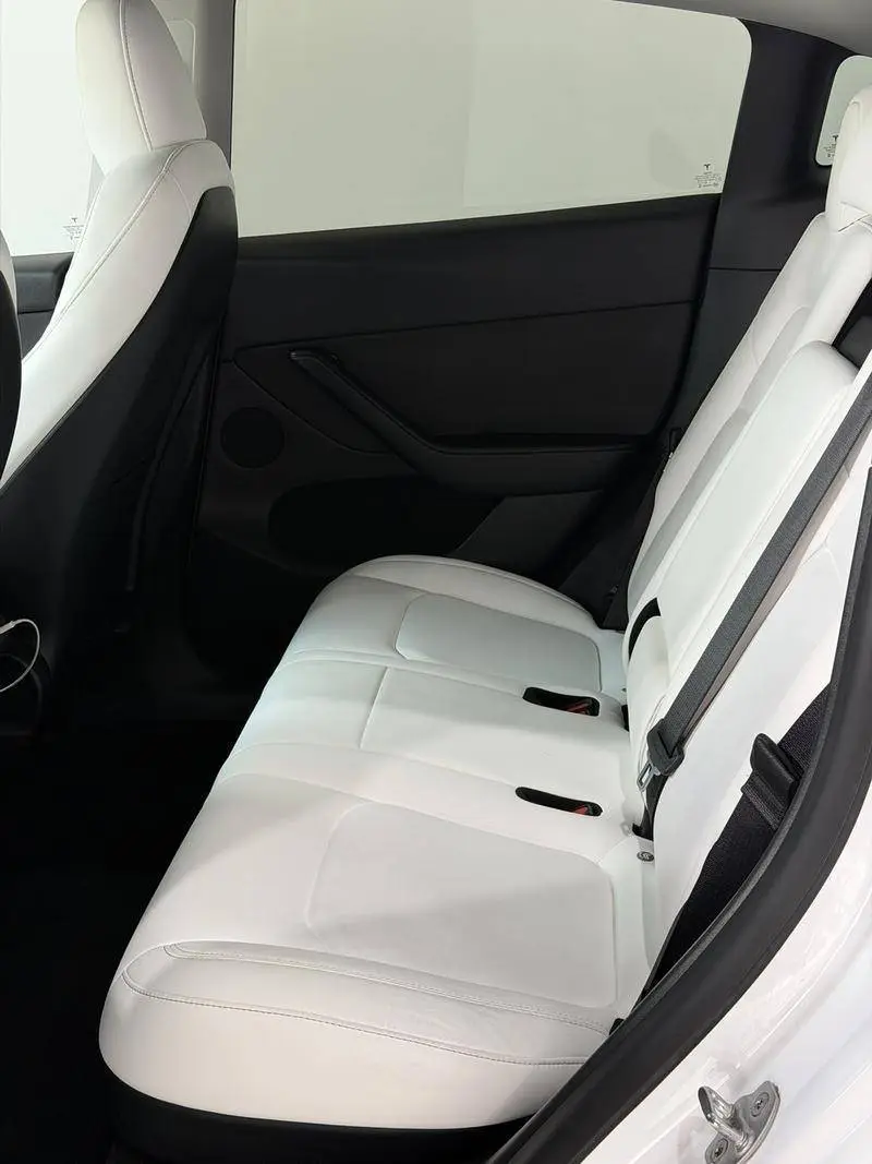 Model Y 2022 facelifted rear-wheel drive version — 16