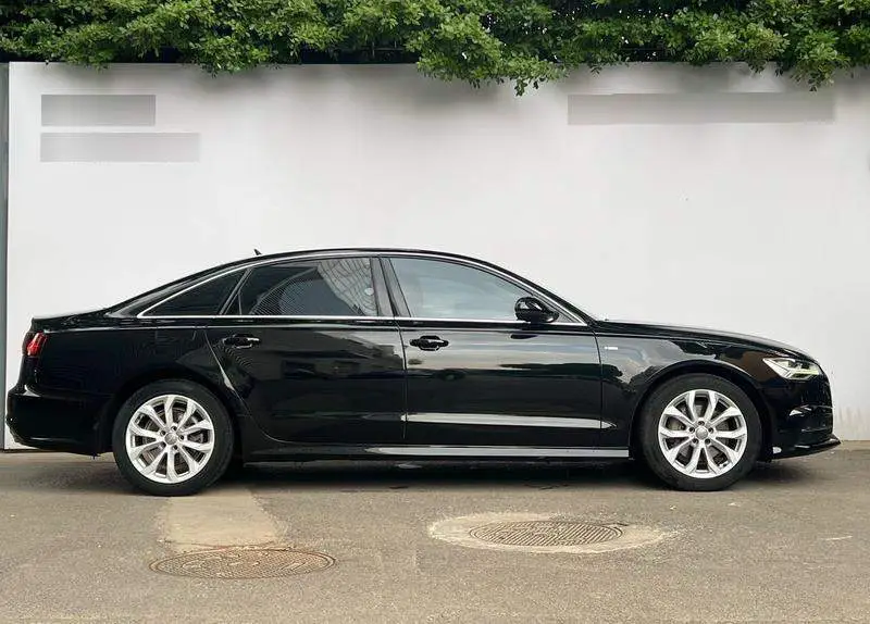 Audi A6L 2018 30th Anniversary Model 35 TFSI Fashion Model — 5
