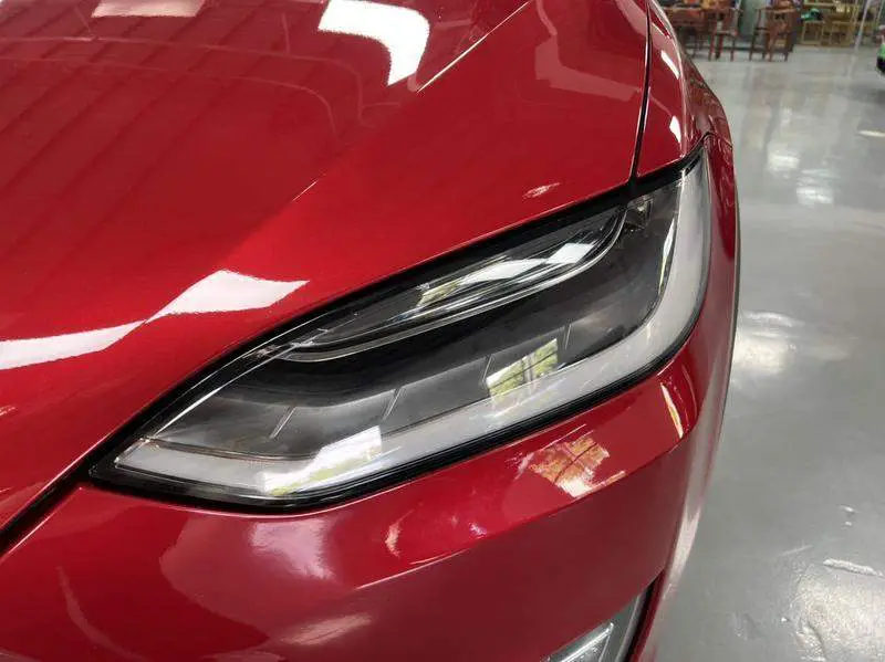 Model X 2019 Standard Range Edition — 9