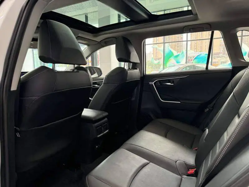 RAV4 Rongfang 2023 2.0L CVT 2WD Fashion Plus Edition — 12