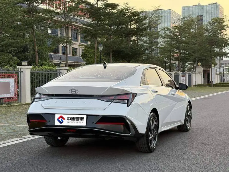 Elantra 2023 1.5L CVT GLX Elite Edition — 6
