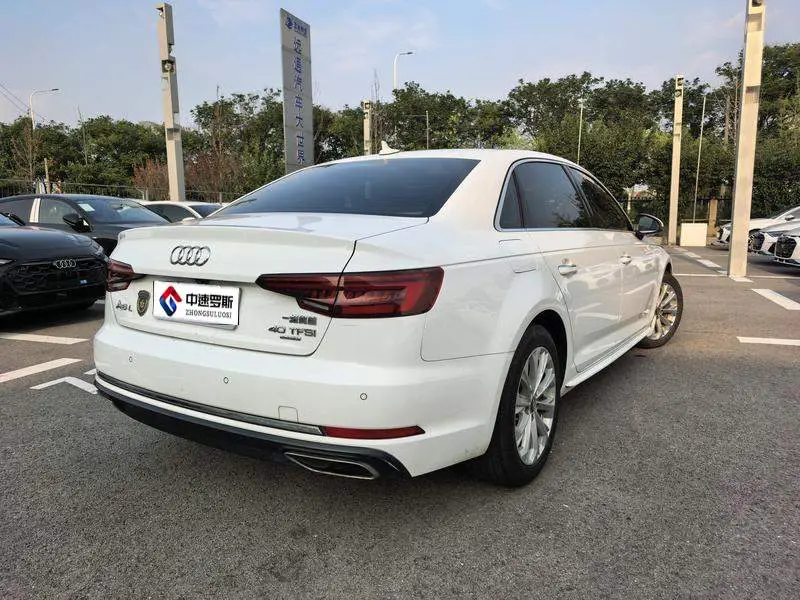 Audi A4L 2019 40 TFSI Progressive National VI — 5