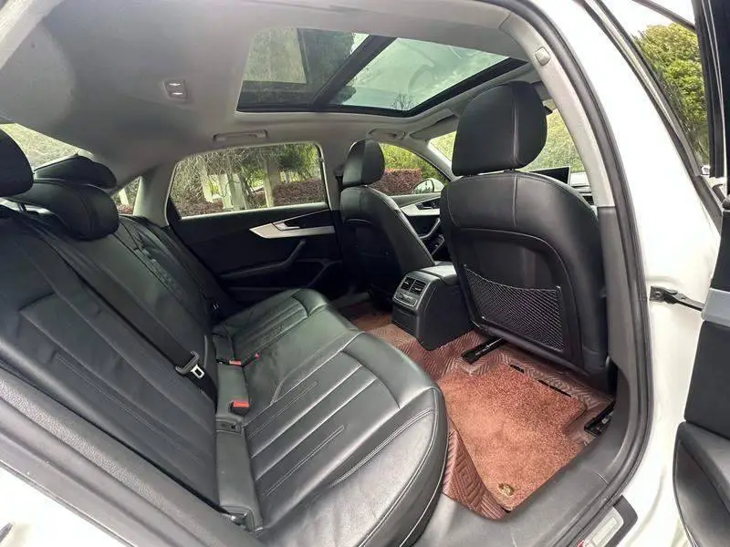 Audi A4L 2018 30th Anniversary Model 40 TFSI Fashion Model — 15