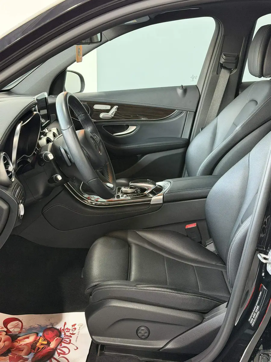 Mercedes-Benz GLC 2017 GLC 260 4MATIC Dynamic — 7