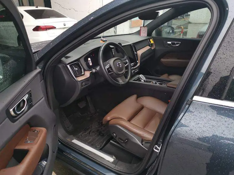 Volvo XC60 2022 B5 4WD Smart Luxury Edition — 18