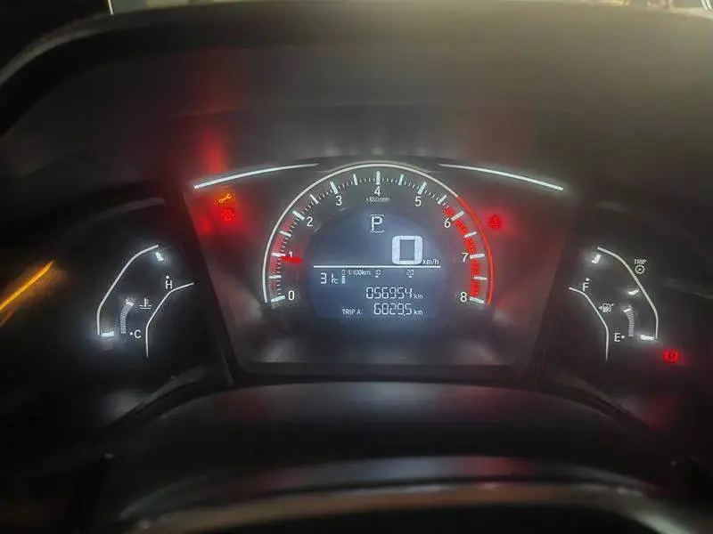 Civic 2016 180TURBO CVT Comfort Edition — 4
