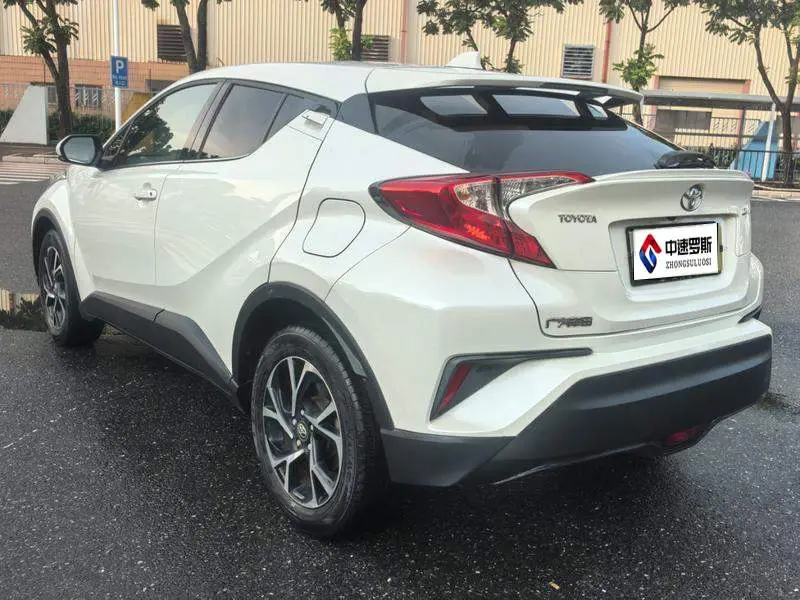 Toyota C-HR 2018 2.0L Leading Edition National VI — 4